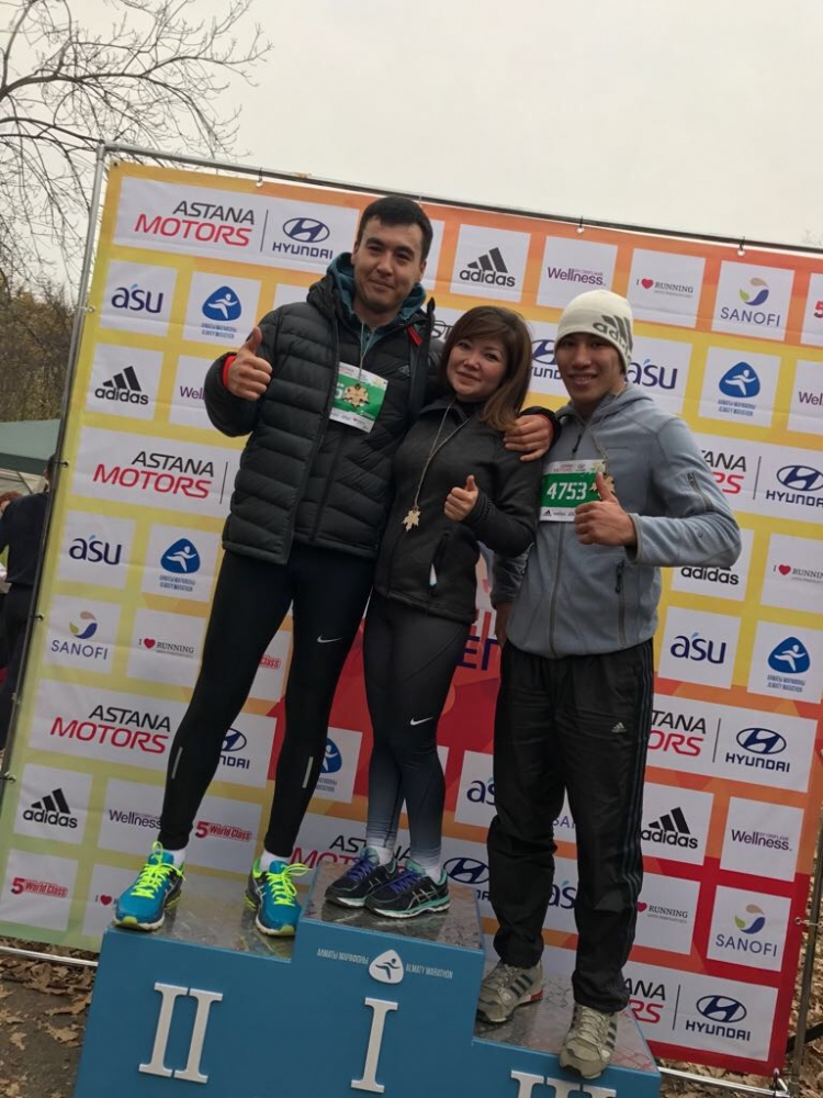 Галимжан Есенов и Айжан Есим Галимжан Есенов и Айжан Есим